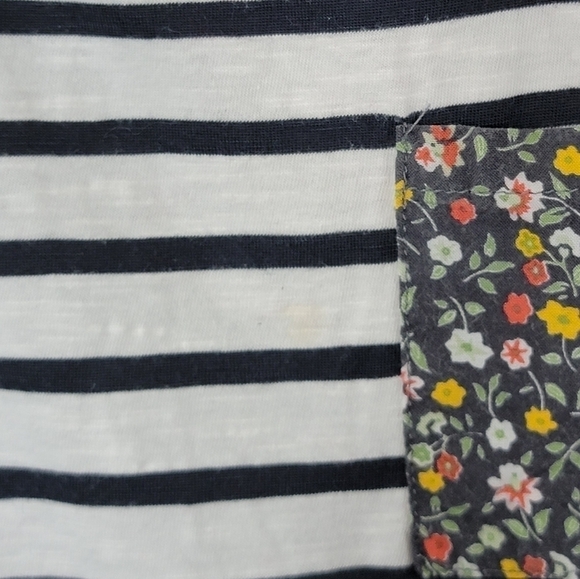 Cha Cha Vente | Mixed Print Striped and Floral Short Sleeve Tee Size Medium - Picture 2 of 5